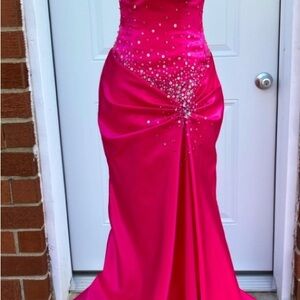 FREE SHIPPING!! Stunning Night Moves Vibrant Pink Backless Sequin Dress